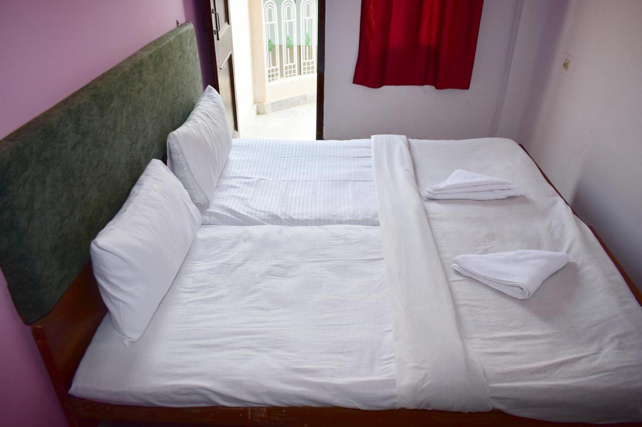 Sandhya Guest House Varanasi Near Ganga River Buitenkant foto