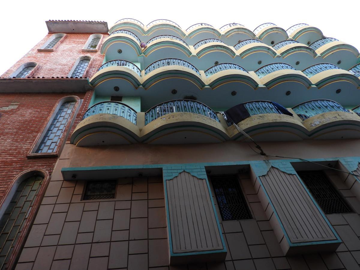 Sandhya Guest House Varanasi Near Ganga River Buitenkant foto